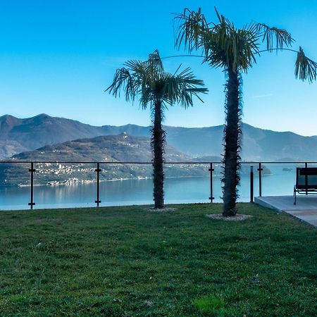 Mia Isola With Lake View, Garden And Swimming Pool Parzanica Exteriör bild