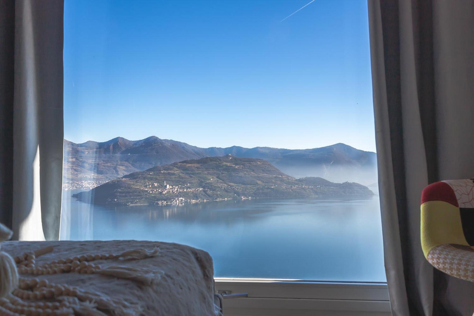 Mia Isola With Lake View, Garden And Swimming Pool Parzanica Exteriör bild