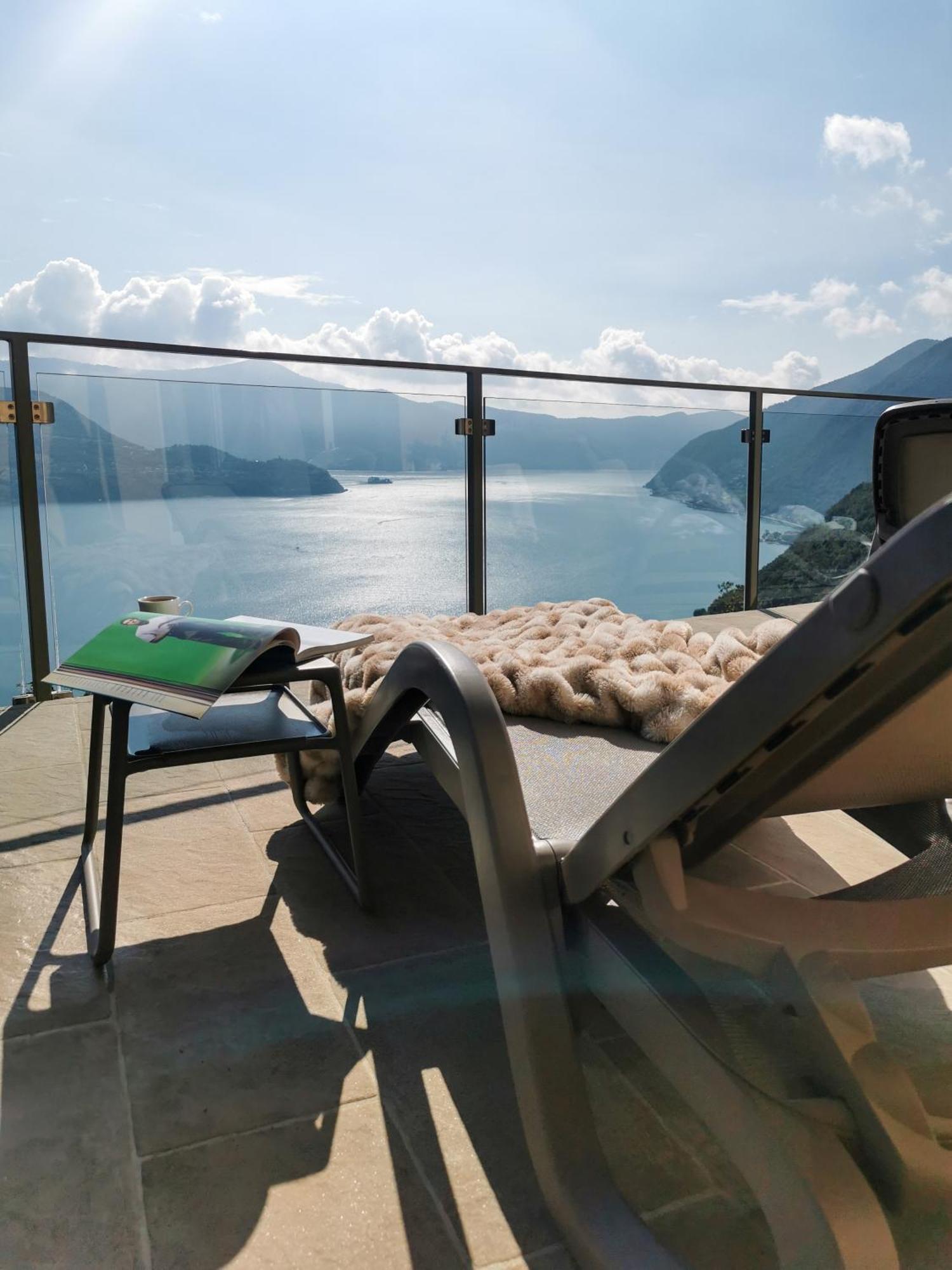 Mia Isola With Lake View, Garden And Swimming Pool Parzanica Exteriör bild